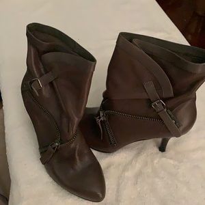 Nine West women’s bootie with 3in heel